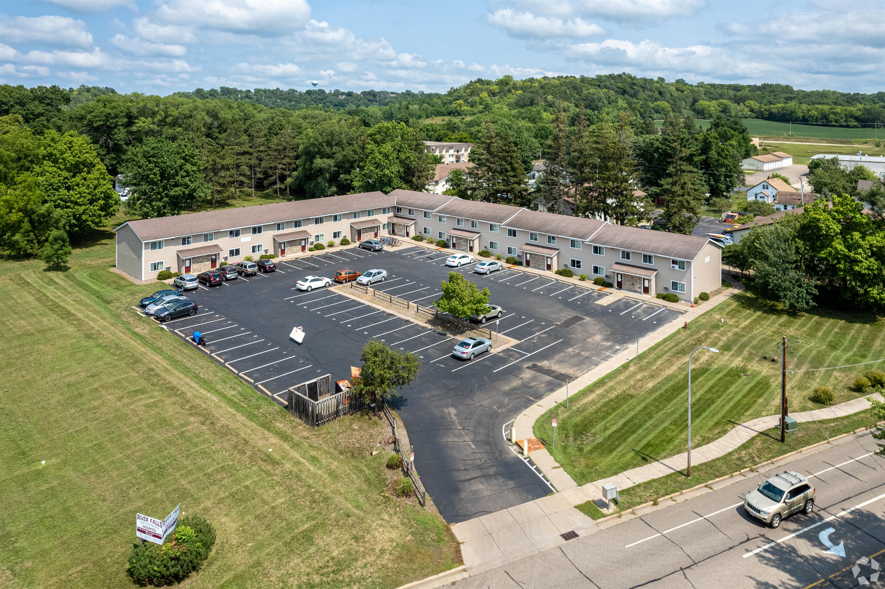 1063 East Cascade Avenue - Unit 6 Room 2